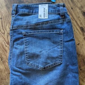Rue21+ High Rise Jegging NWT
